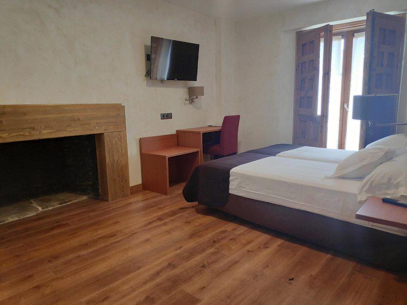 6D15BAB6B236AAC39875F7CA17F44FEE