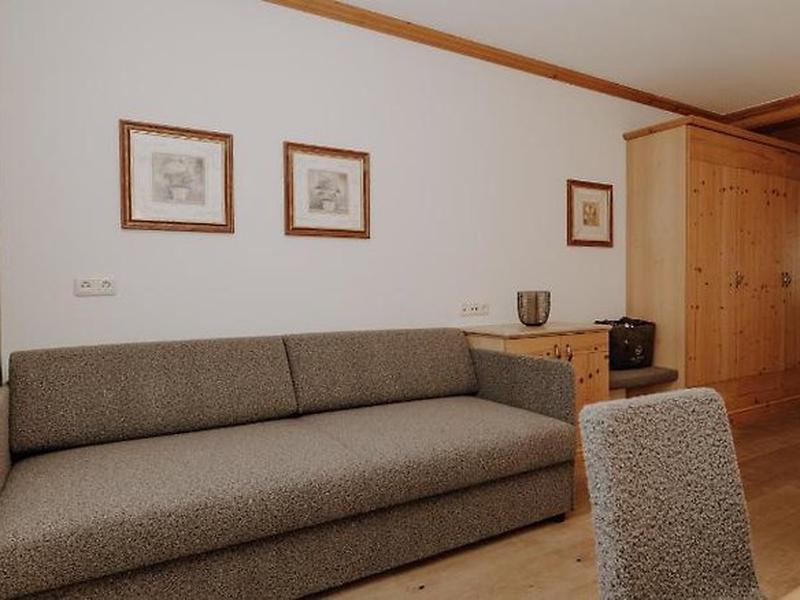 A4DD7905BD74053A6A3335BA99BC9FE7