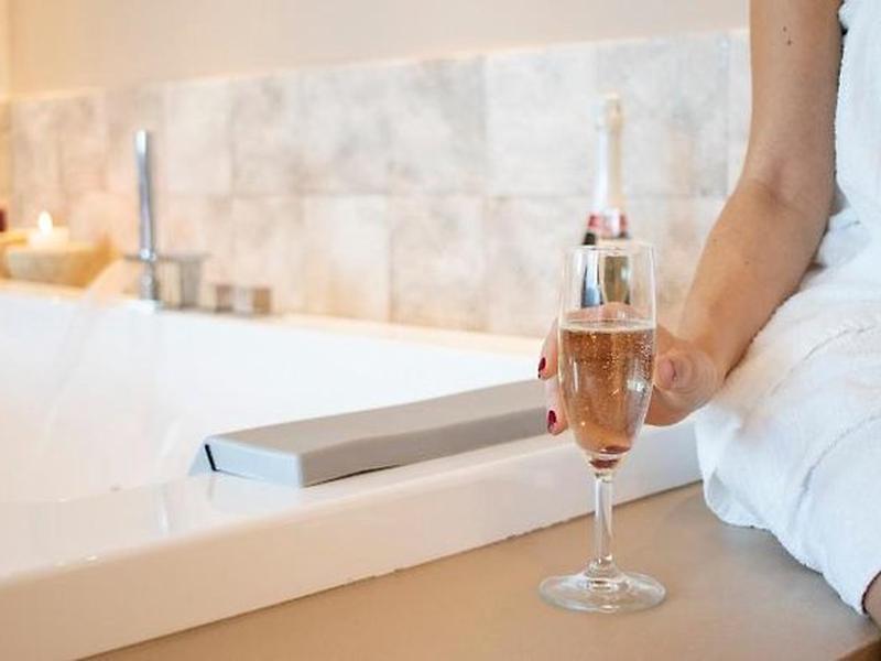 C8AD6EC2D55AEC2D93781EE7D422851C