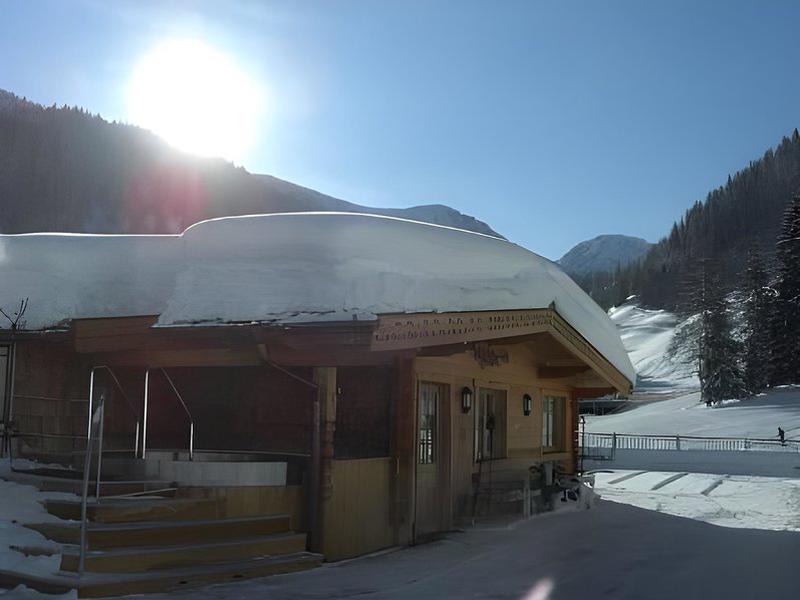 B90468215EEB145901950D8412F674FB