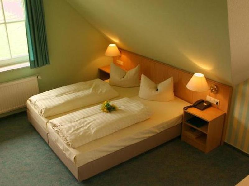 7F2A2D94D6B46D73395A41BE39799154