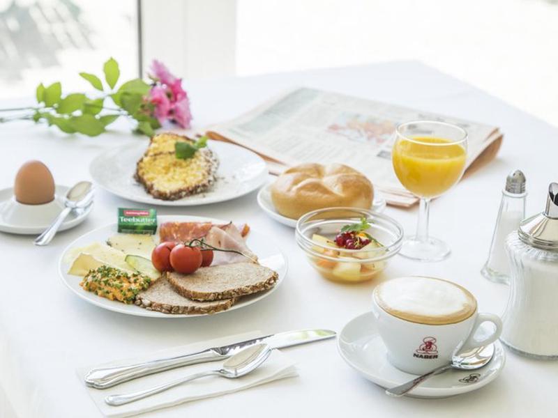 D18132E6637FEC90F179E5F8DA36B975