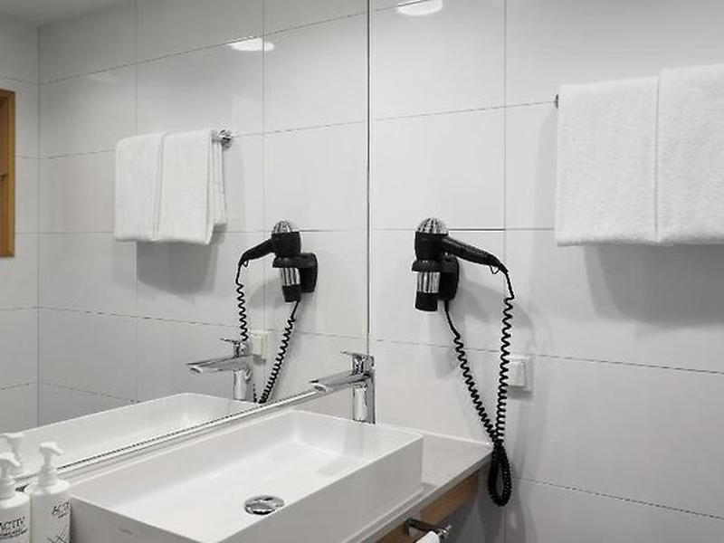 3FD56C3DA2F637ACBF99810359C7CBBC