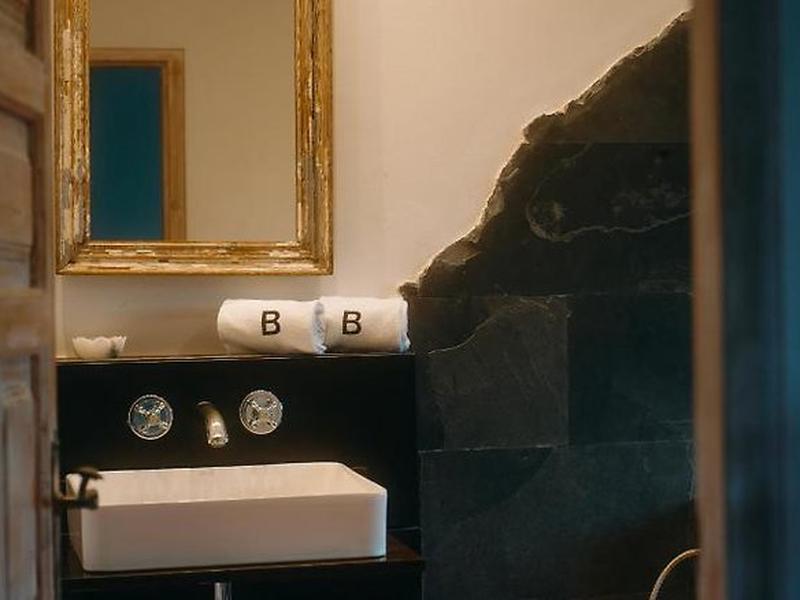 8CF7EB91C7ABA3A04EF546675DEE90D8