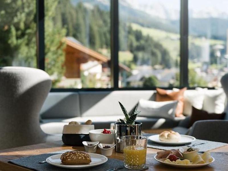 66C18BE6EB1F6575FAEDAA4C88367624