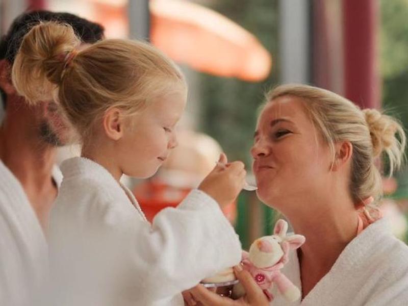 AC1E23892F5710150CC44C1A981D9EE8