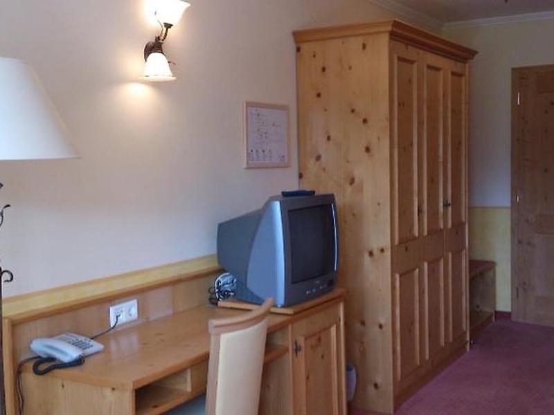 333231CF3740F4D403F4F62FD0B295C8