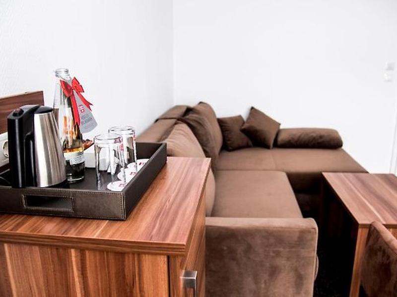 95EE625E2DE21839FDB87B79E07FF3D2