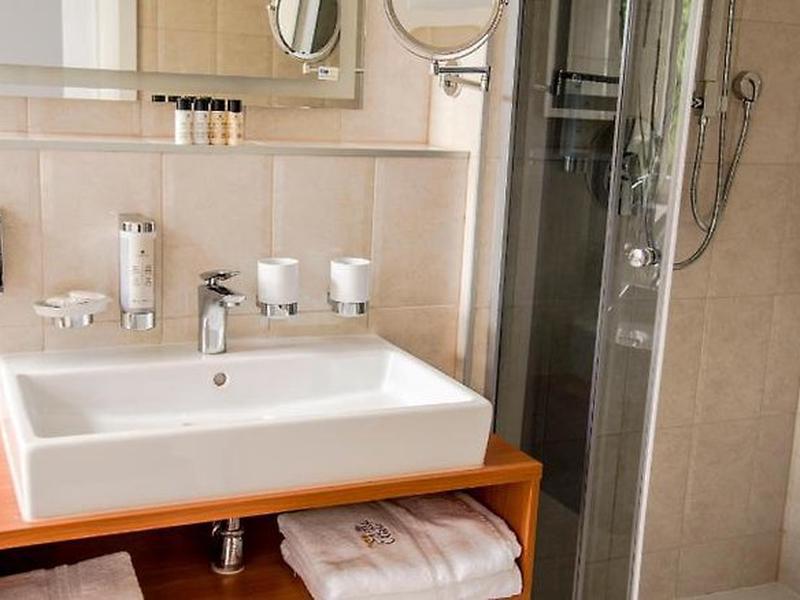 C63C1F88F754FCB8D27DB347B7DCCA49