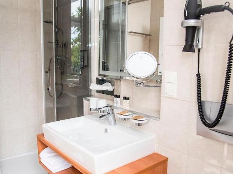 84D5B94DCF233778724F8B7331BFCD69