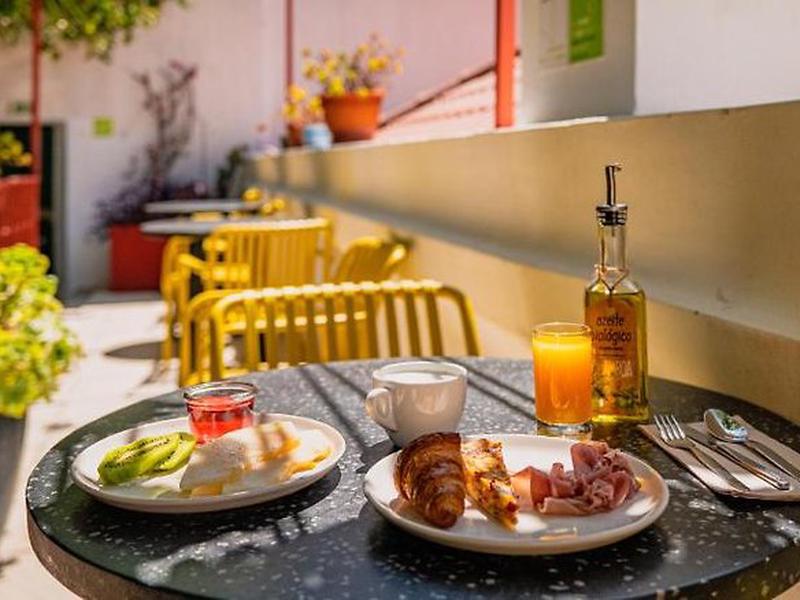 BEC2AB8D82F17D96D6AD3A7E2E2F851B