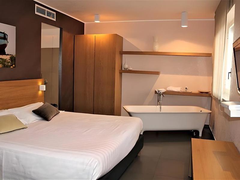 ABCE87DB99CA0BFD3894D98F33DE1ACD