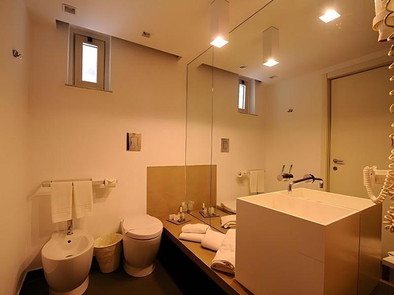 35AE20FF2B9996CF5E2078C899E5E90B