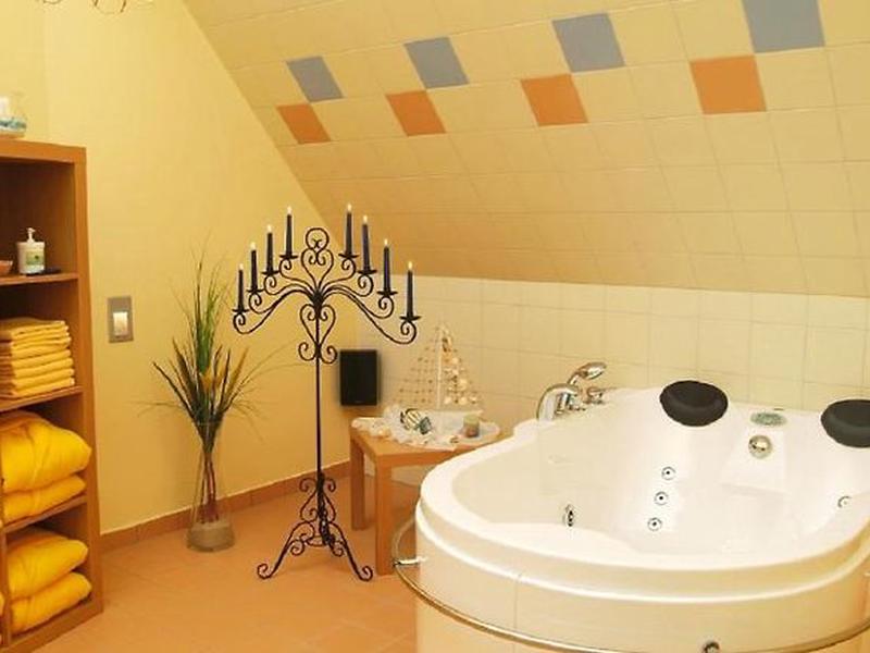 E582ADB8BE421945546BDD41FFA3A0B1