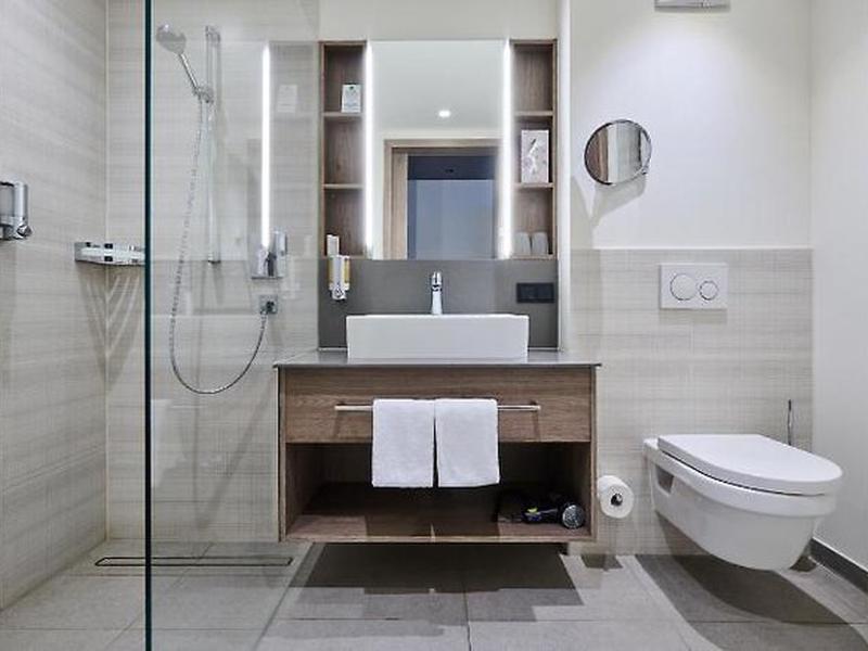 922D2D3C24C8341E856DCCC64A8C4670