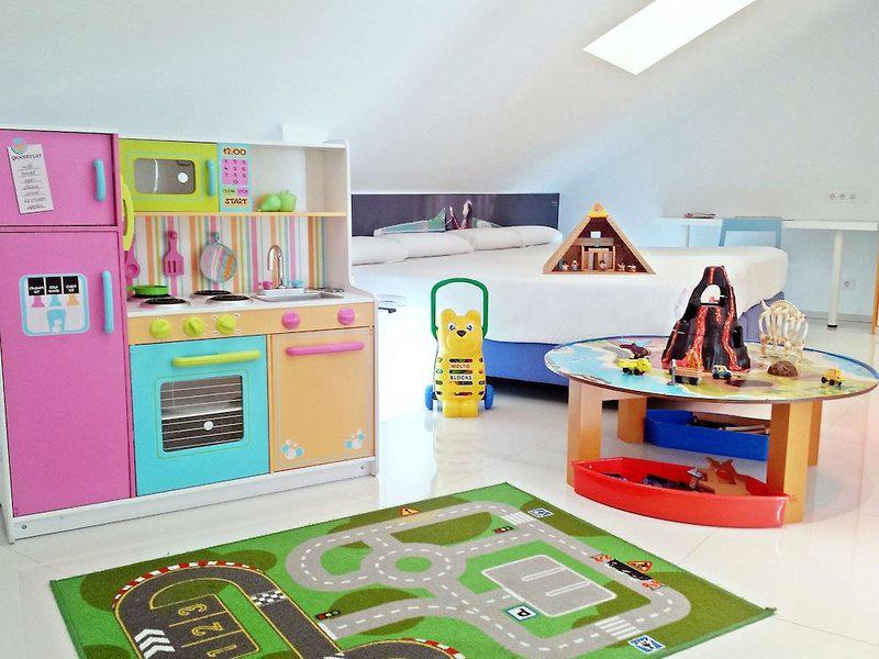 2EC4B26B12FFC19A83F1A1A7C2C7E056