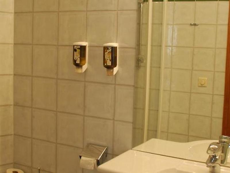 7AAD0C960300E1A478C5D5F6A70C32A7