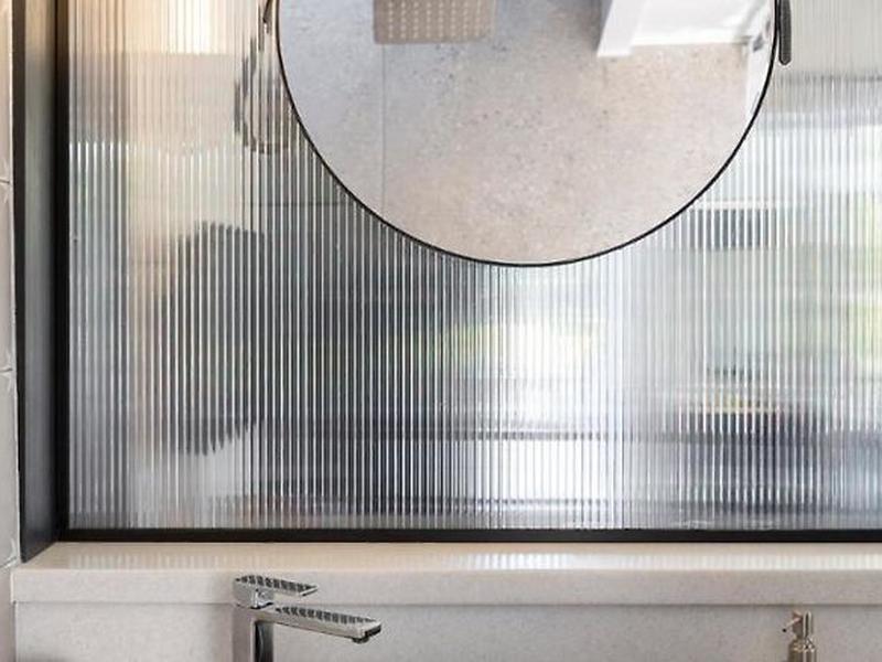 6E1D37E324FD16A5DA9D56703019546A