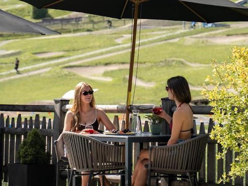 51A94911B46F573162030DDC7EEED3E4