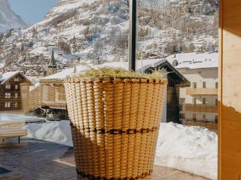 AF7CAA1EB0B749CA84335B12A848964C