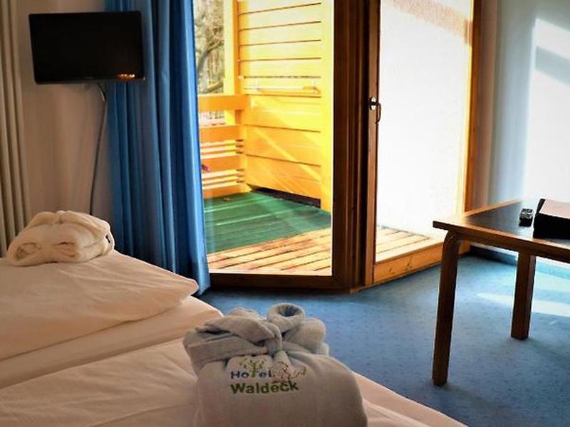 EC60B2AE87E33EFC747081316C4D9D8D