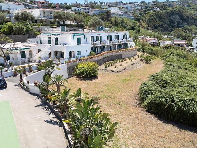 16D2797BD62C05A6F36A8C3D2A50E335