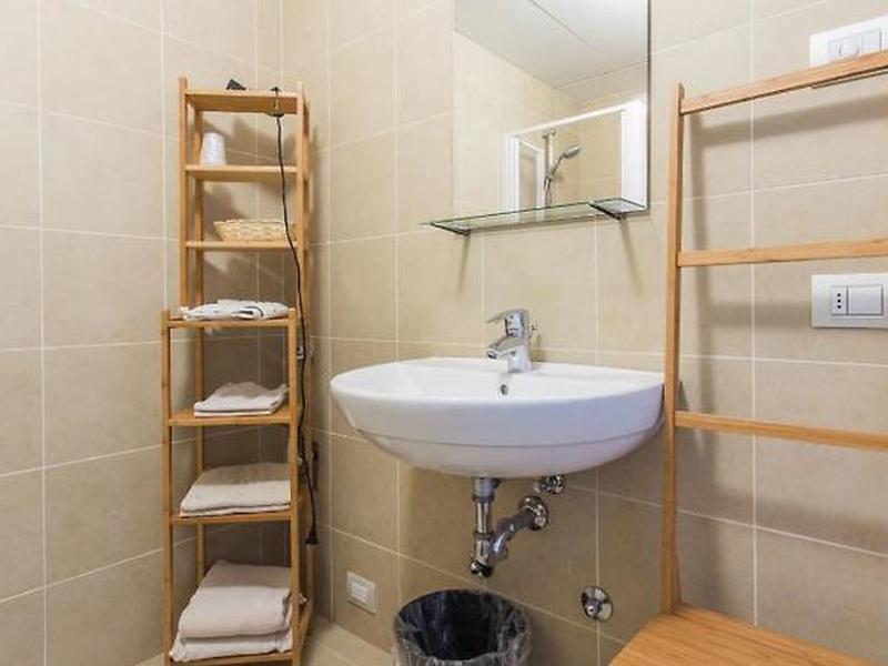 4B892E24805214FB4D72A081163DEC20