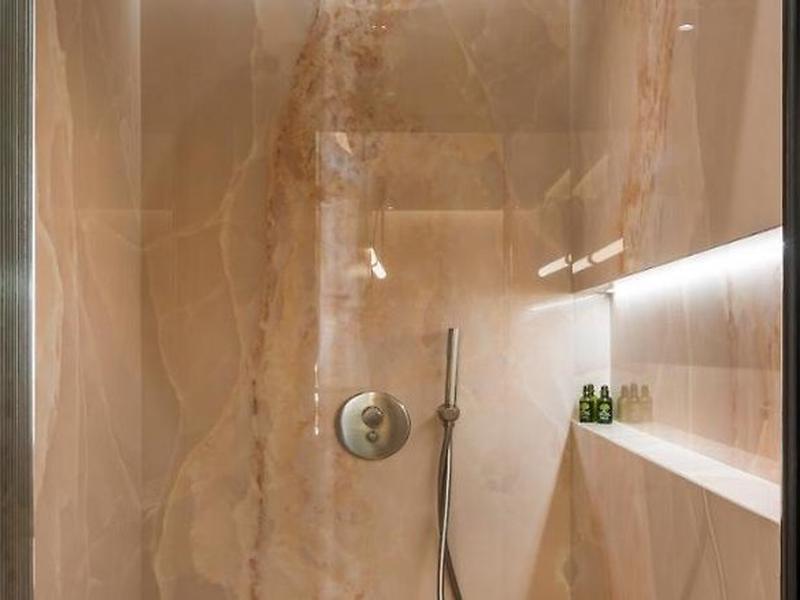 61F844FFC43DAA883A23E067BE819712