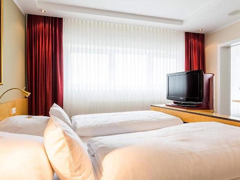 0A09F0DCADCDBD4C75566E4DC1E03CB8