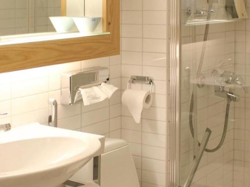 84E0574D660DCCFA16D082BAED11C66B