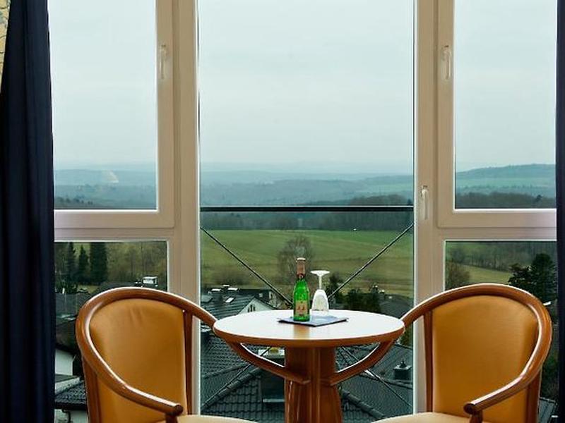 8E39093AC3A32AC5DB883466218A304F