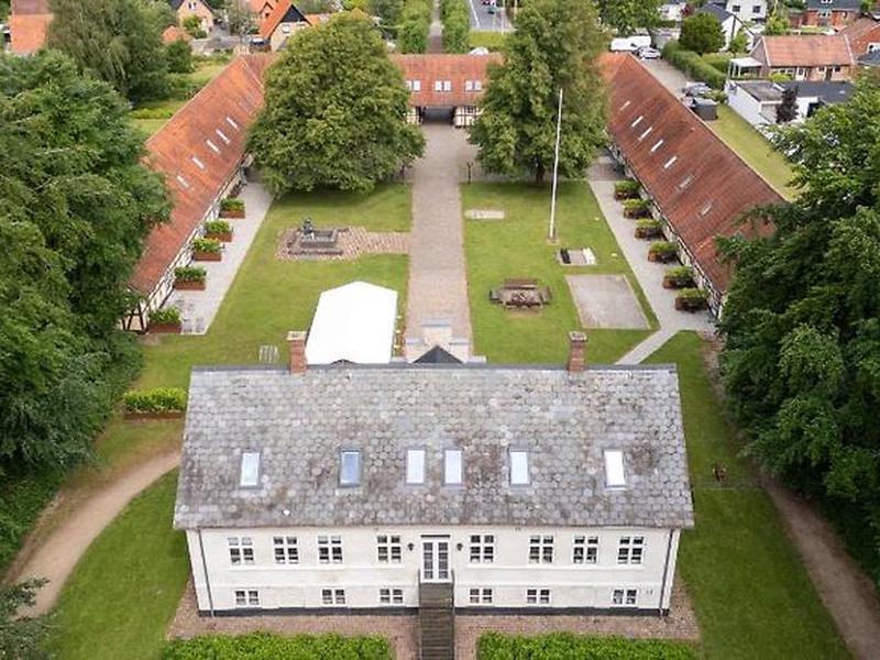 EE3C5F19738677F130D95A593D8477B4