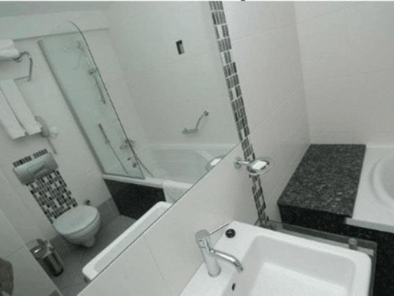 7714BBAC29B7A9A414A532AE550B15F9