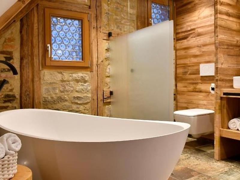 AAB00DD415B8EB1AED4FD2009E5FC54B