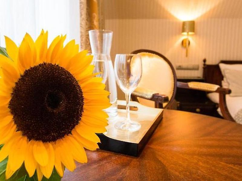 8FEA501AEAD67C83F32B3F4D4D7FA500