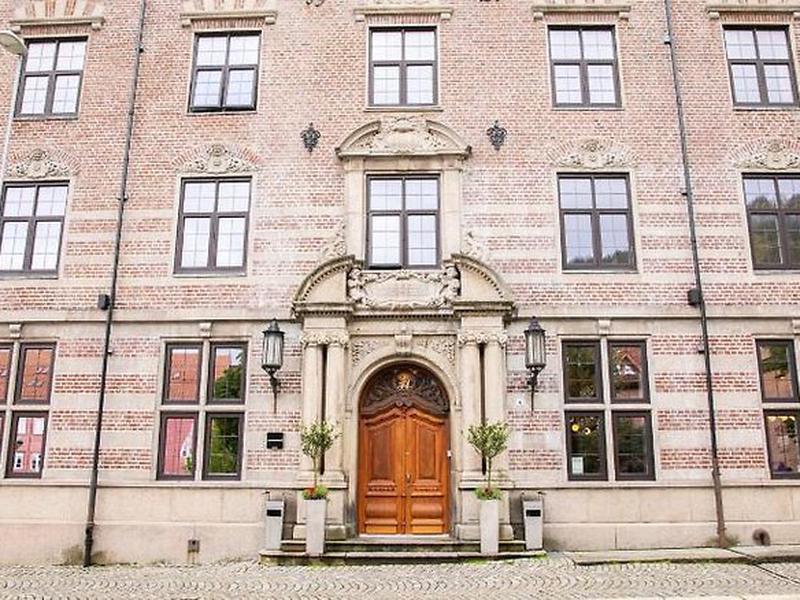 01FD8DFFD9BF9FD4AC324948418A1182