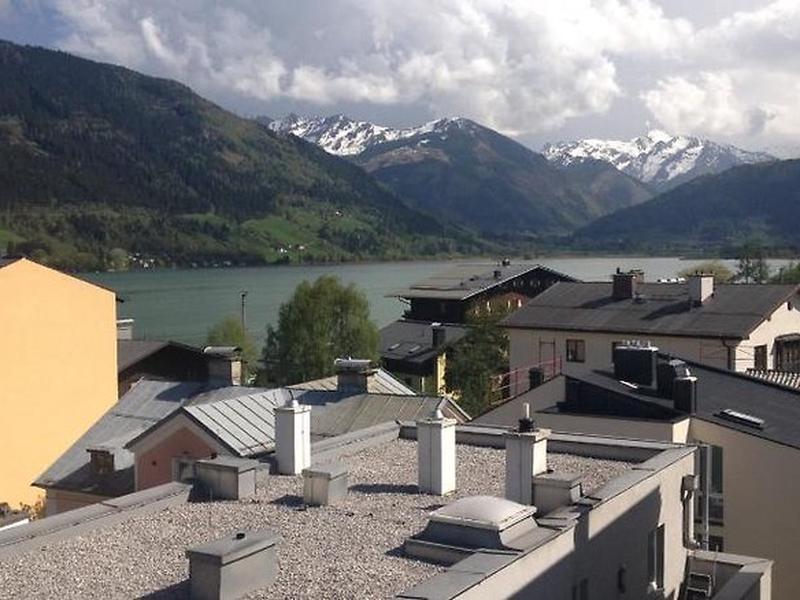 2B5351C5E7B7267F43303784DF1C4BCF