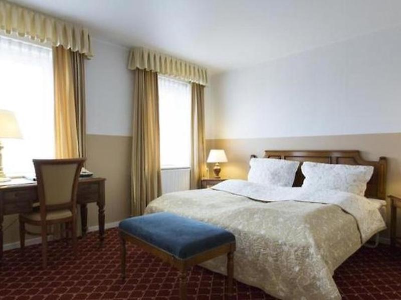 B999261A0B2E3ECD8CCEB55924DF1C17