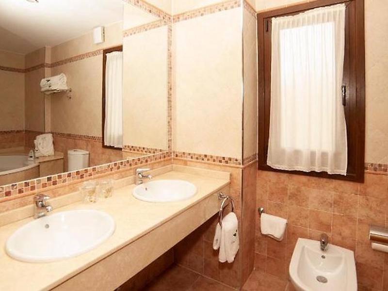 BF5FFC8BF5A46782B4A216ED865829FB