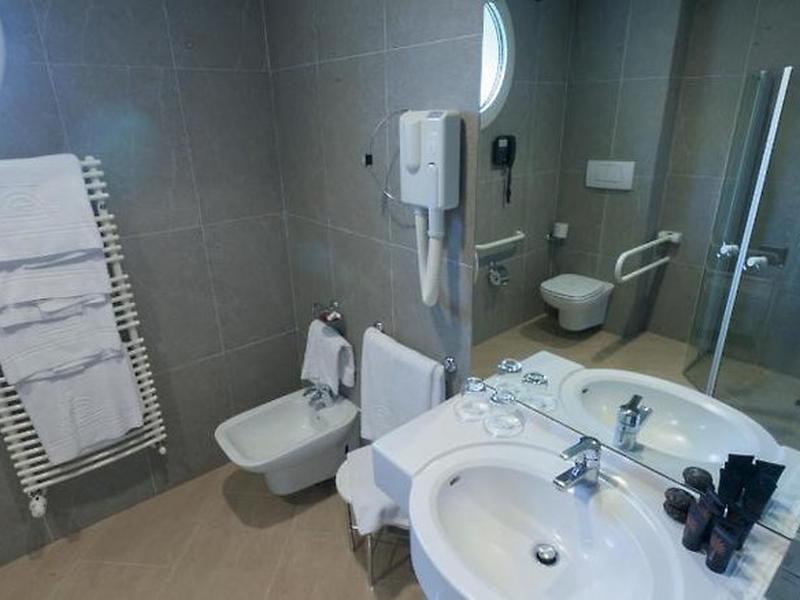 BA8742F28C882BDB57A5830734B1E4CA