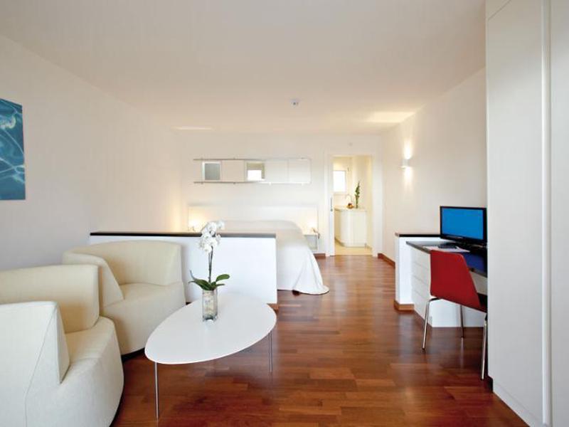 C18C4ED9E5D358E4F9D41894CCD65F2A