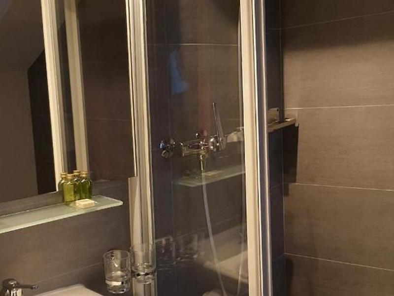 A9DE3139A5F08C3ED6ECD4D040008A12