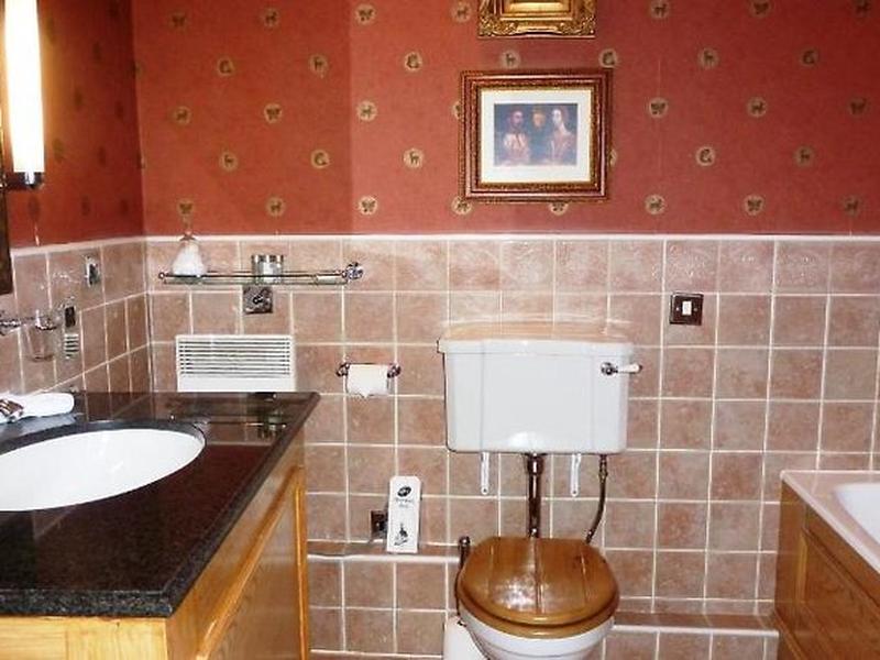 FCE2F9FED300698DDE0E610672B906AF