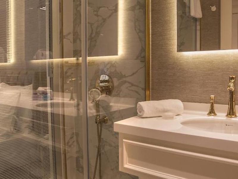 87682411C9AFC3B4F3C0F41DE6759506