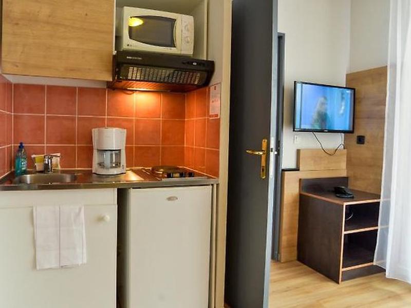 8184C7A23D8F9B5E1A4C1196393AAADD