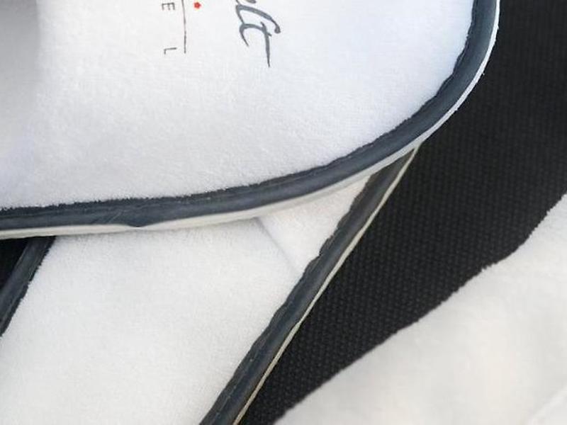 91FF0065A9F9611E2D71A1E9E1F26ADF