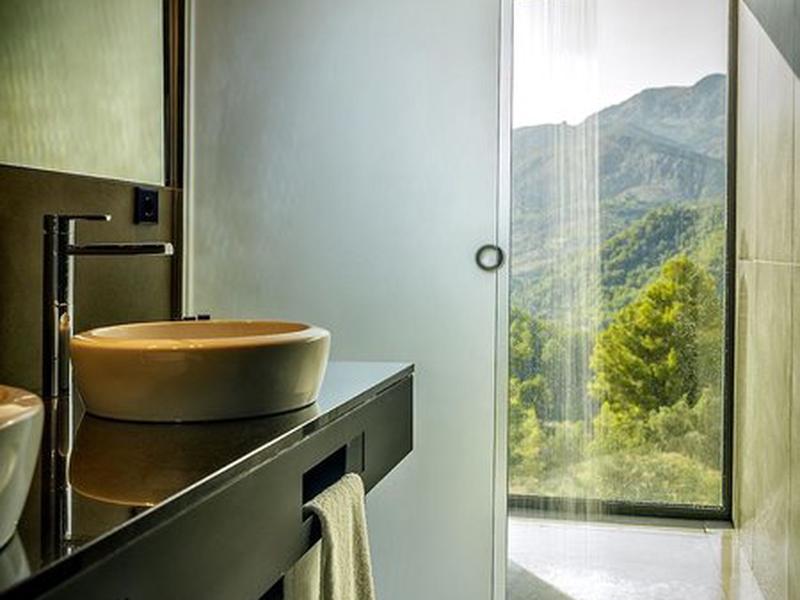 A52DA8353B3C01055FA9348FFF0772F9