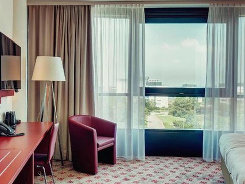 AD10B4E62E1E6B62606028DE8C22FDA6