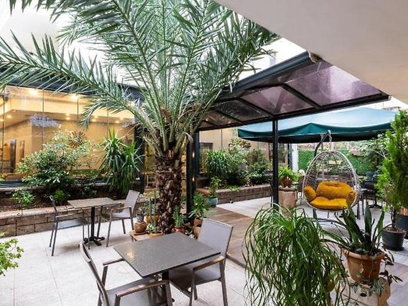 1002BE9F86AF1CC66D8C78F4D0D10F48