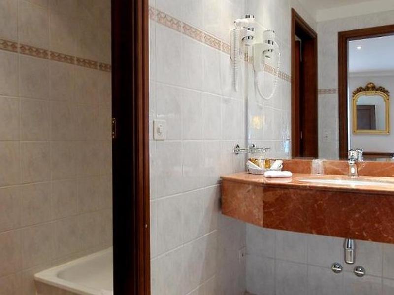 B270594FBB07B5D444653F159E22665C